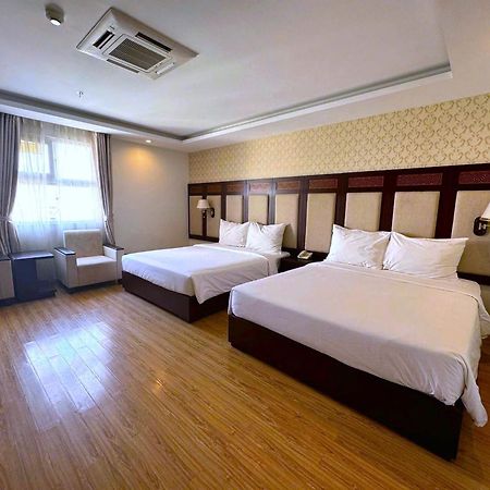 Galliot Hotel Нячанг Екстер'єр фото