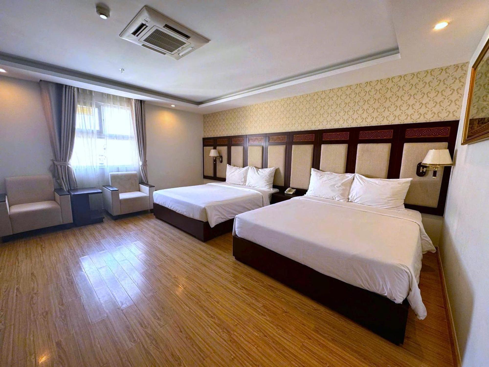 Galliot Hotel Нячанг Екстер'єр фото