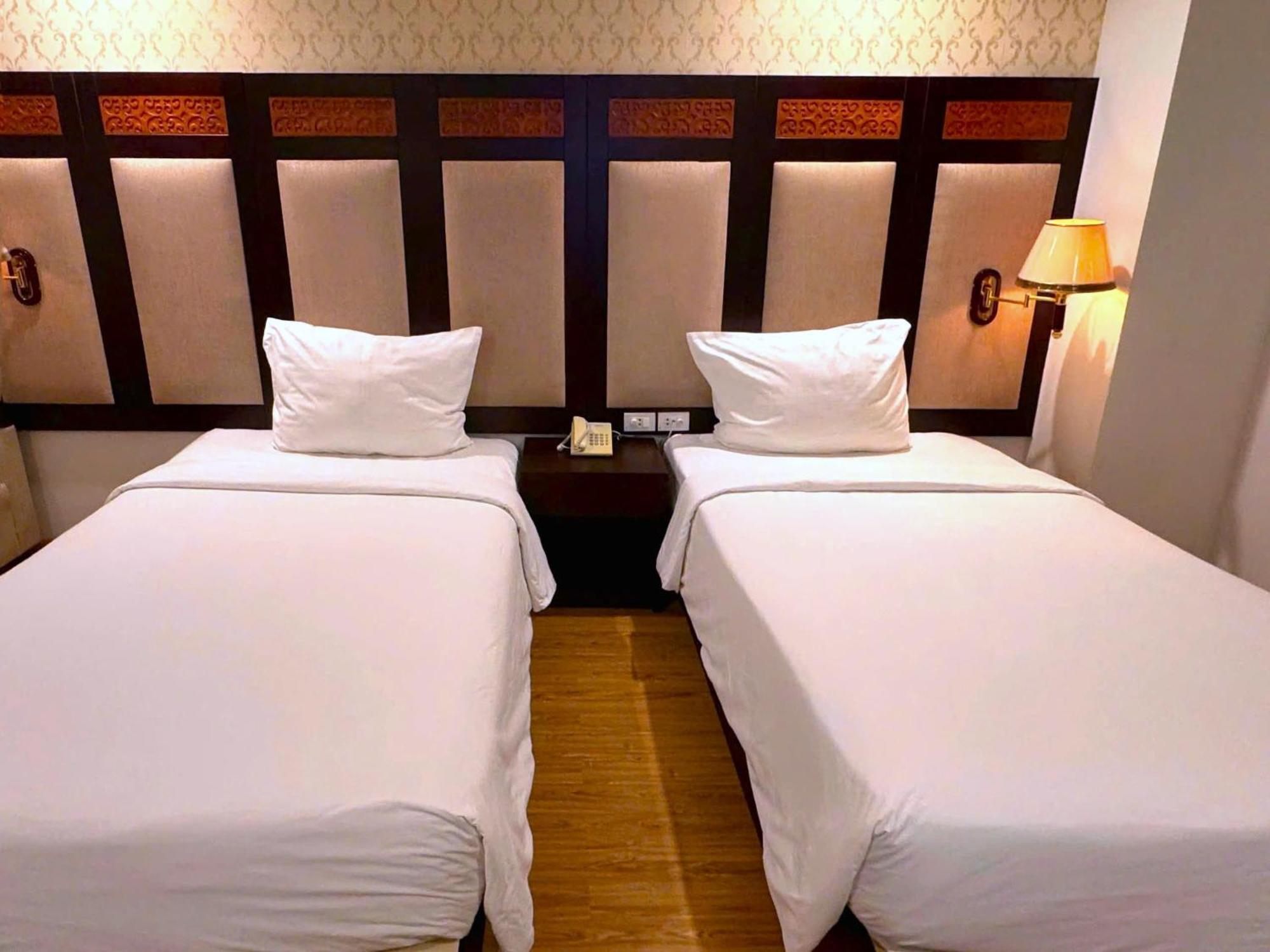 Galliot Hotel Нячанг Екстер'єр фото