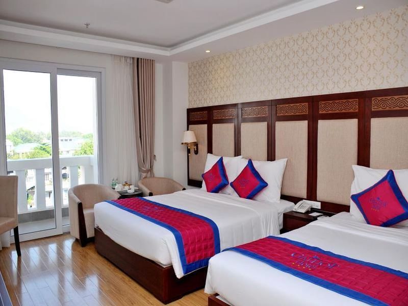 Galliot Hotel Нячанг Екстер'єр фото
